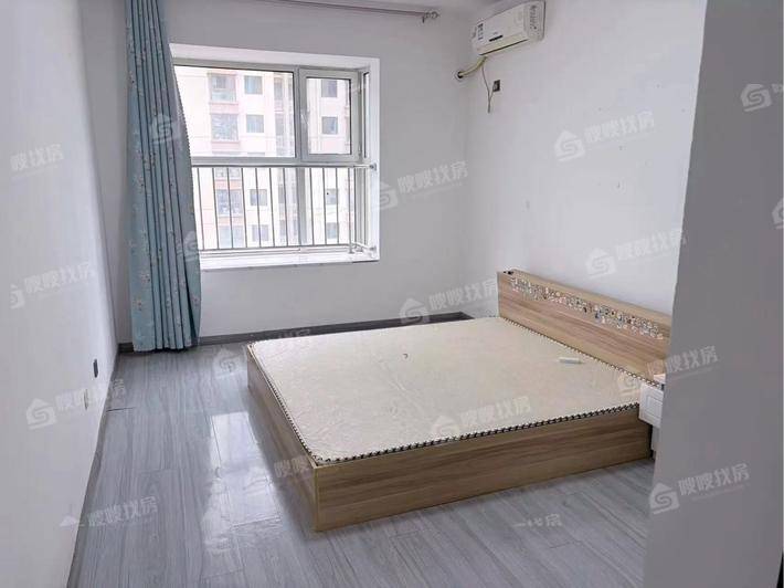 龙岸清华3室2厅2卫137㎡
