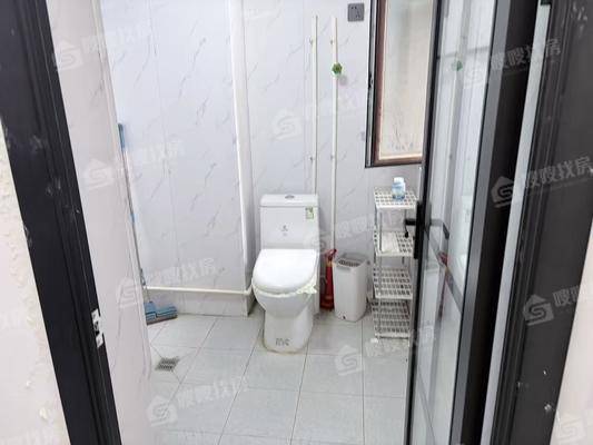 龙岸清华3室2厅2卫137㎡