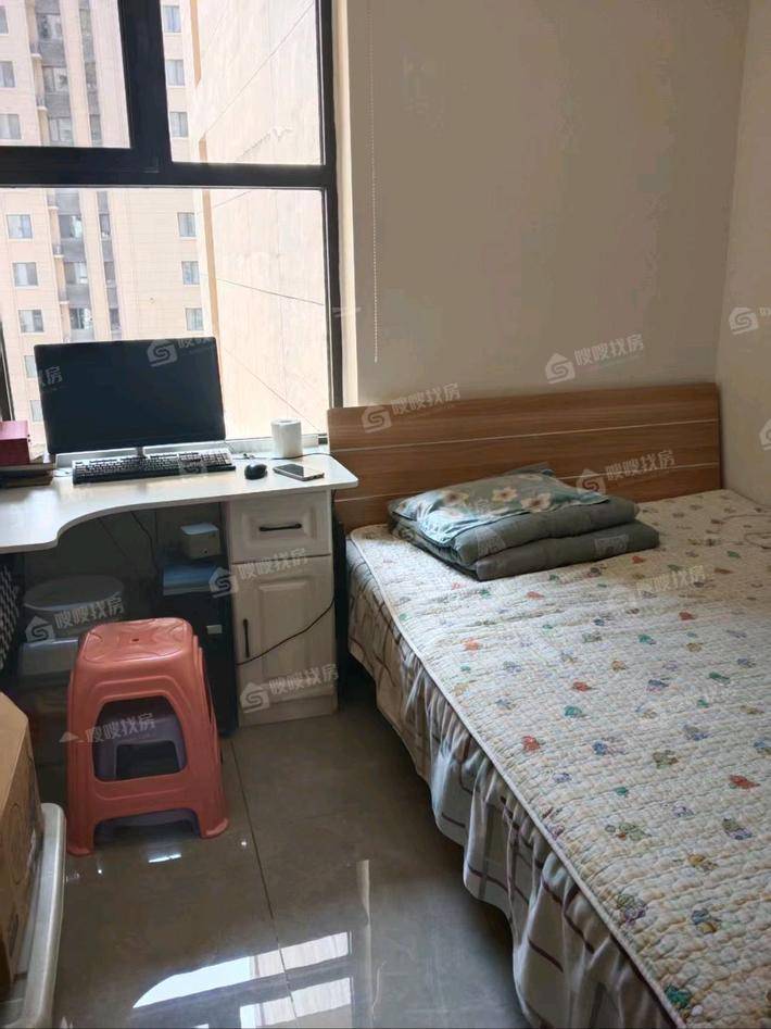 保利花园3室2厅2卫121㎡