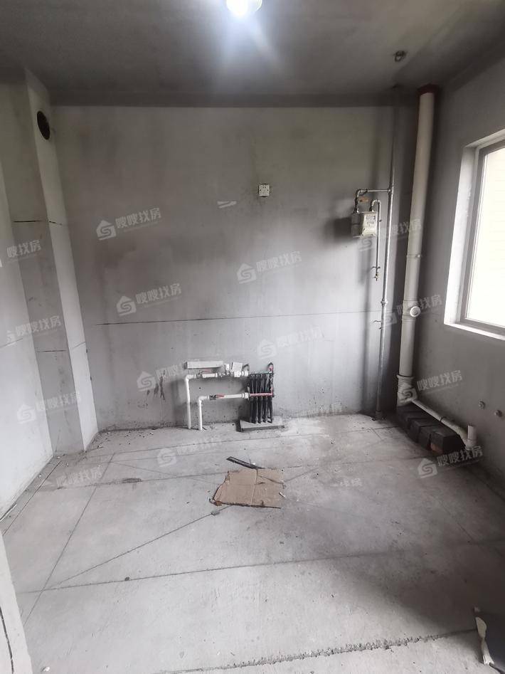 荣盛香堤荣府3室2厅2卫137㎡