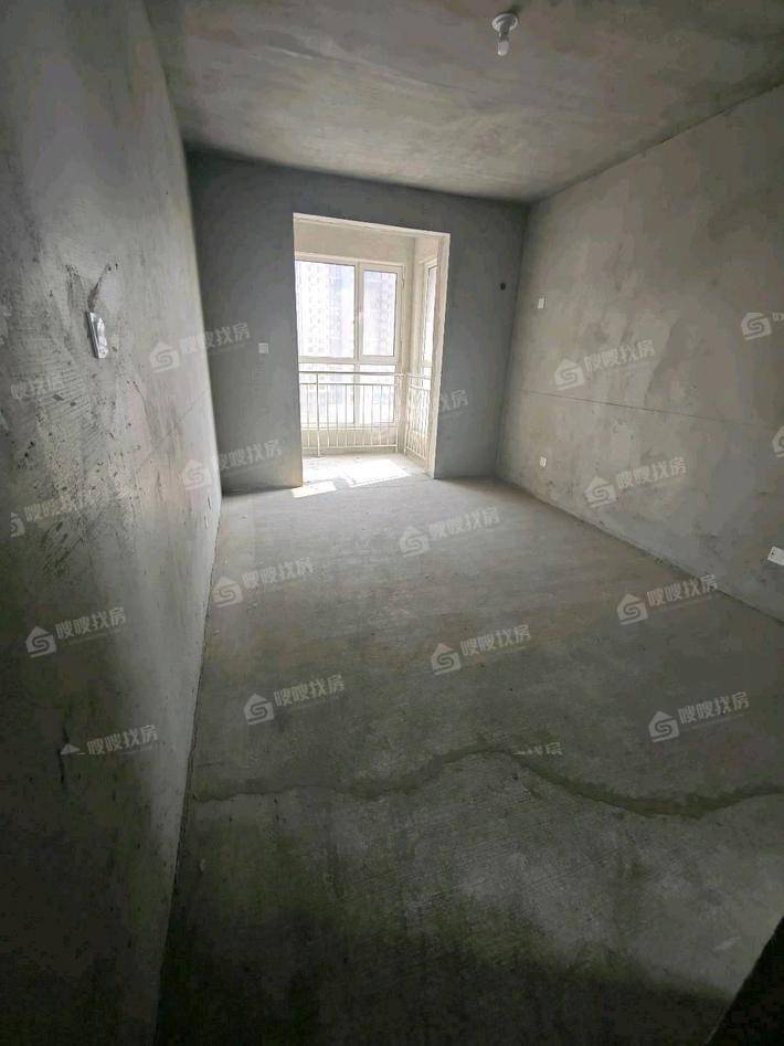 三里家园3室2厅2卫132㎡