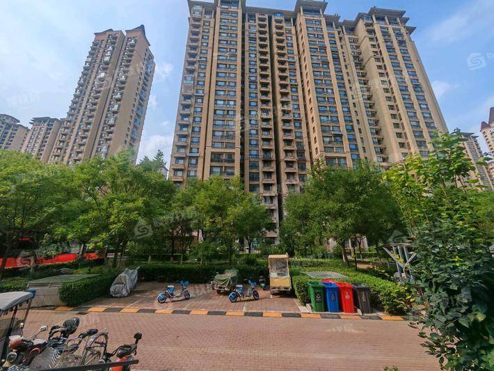 万泰丽景西区2室2厅1卫86㎡