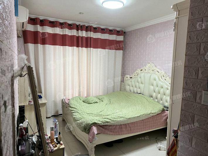 天成首府4室2厅3卫171㎡