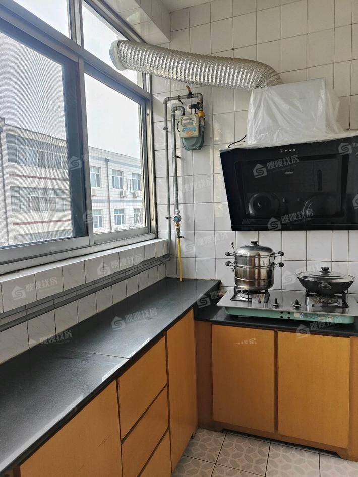 调料厂宿舍3室2厅1卫100㎡