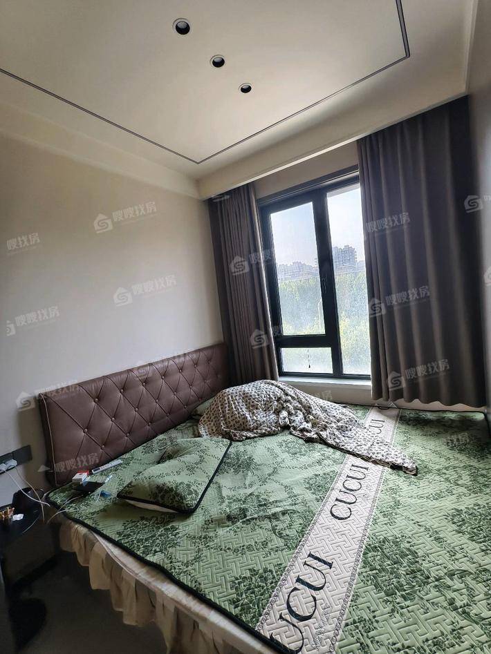 天成玉玺台二期3室2厅2卫126㎡