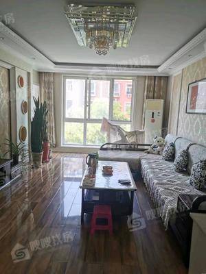 万泰阳光花园3室2厅2卫135㎡