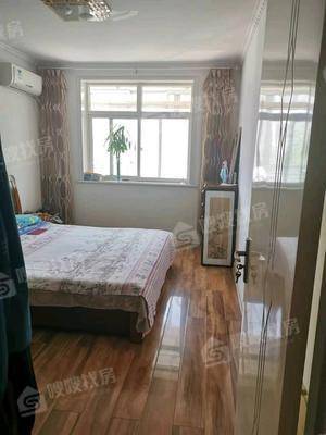万泰阳光花园3室2厅2卫135㎡