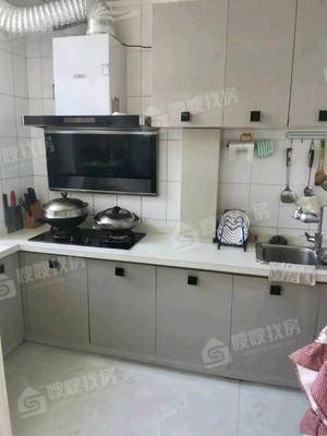 万泰阳光花园3室2厅2卫135㎡