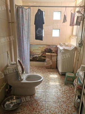 万泰阳光花园3室2厅2卫135㎡