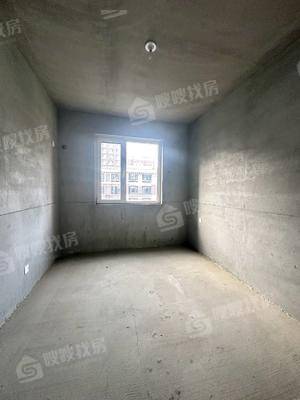 天成名著三期3室2厅2卫139㎡