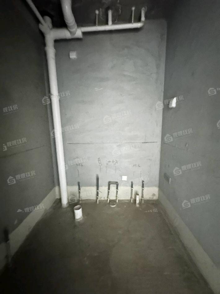 天成名著三期3室2厅2卫139㎡