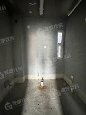 天成名著三期3室2厅2卫139㎡
