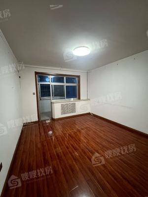 运河公安分局家属院3室2厅2卫126㎡