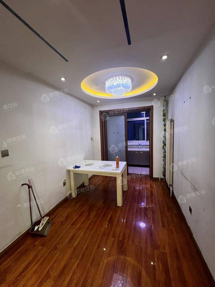 运河公安分局家属院3室2厅2卫126㎡