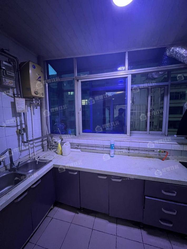 运河公安分局家属院3室2厅2卫126㎡