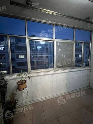 运河公安分局家属院3室2厅2卫126㎡