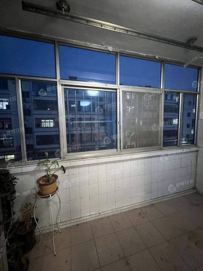 运河公安分局家属院3室2厅2卫126㎡
