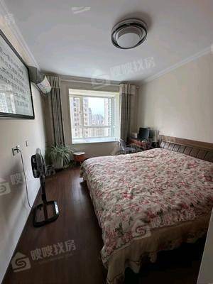 天成郡府东区3室2厅2卫138㎡
