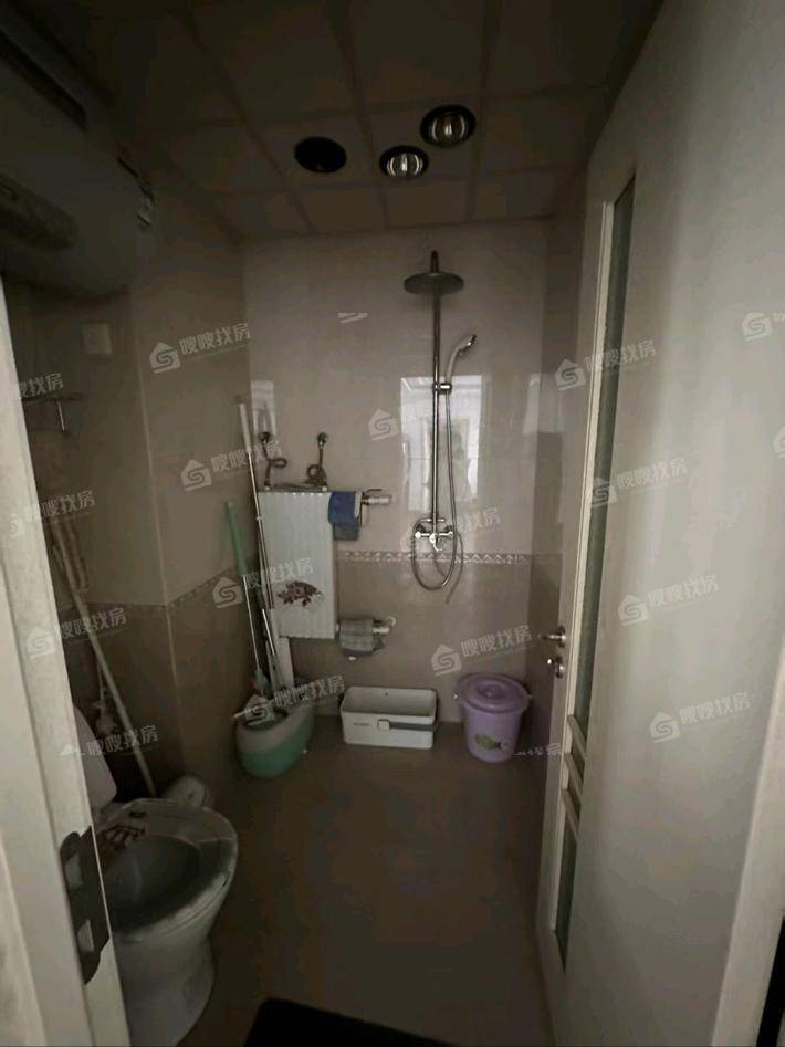 天成郡府东区3室2厅2卫138㎡