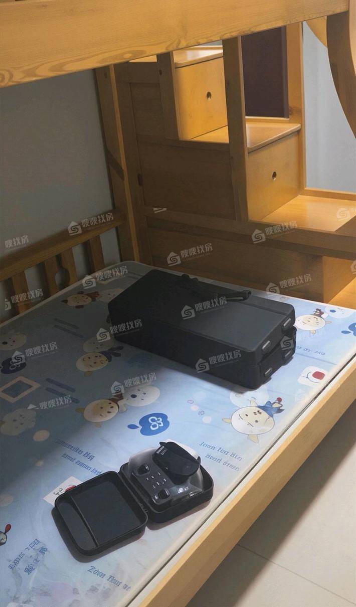 鸿韵嘉苑3室2厅2卫170㎡