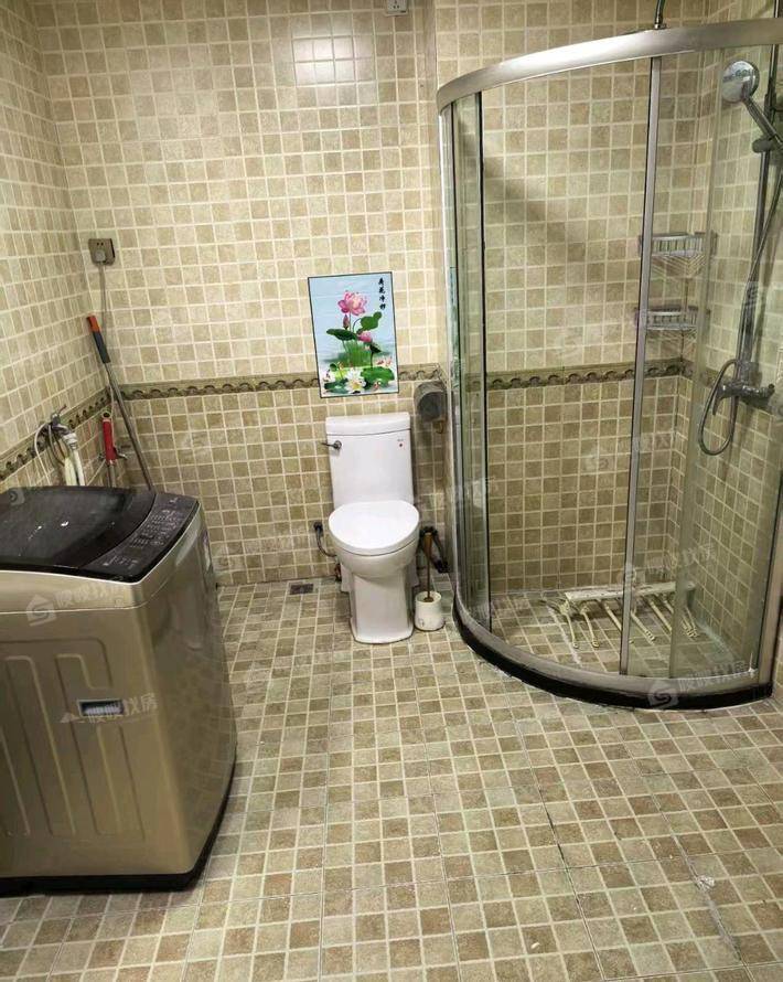 鸿韵嘉苑3室2厅2卫170㎡