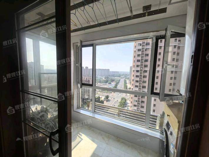 凤凰城（A区）3室2厅2卫136㎡