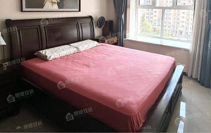 弘仁里3室2厅2卫123㎡