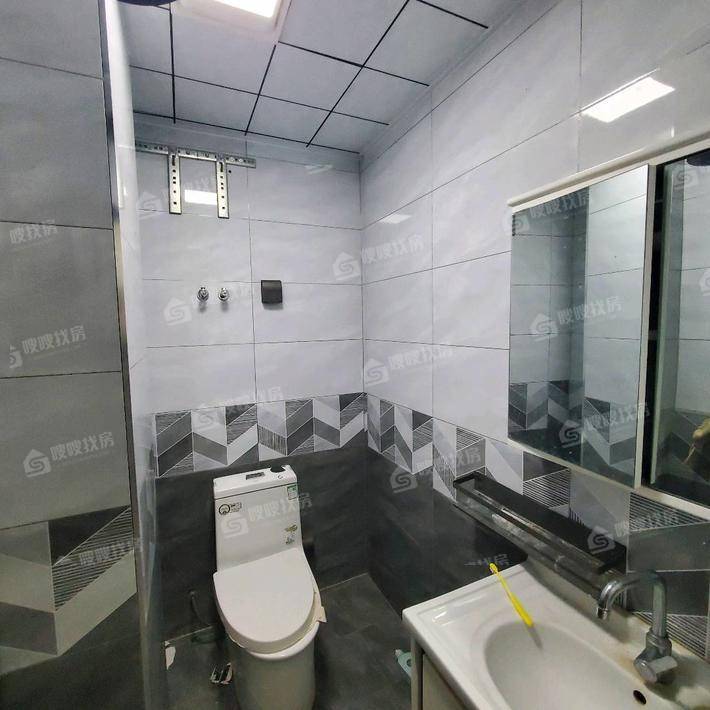 龙岸清华3室2厅2卫119㎡