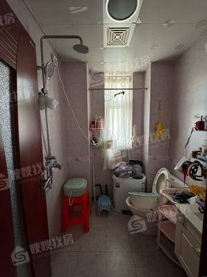 天成郡府东区3室2厅2卫134㎡