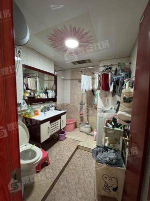天成郡府东区3室2厅2卫134㎡
