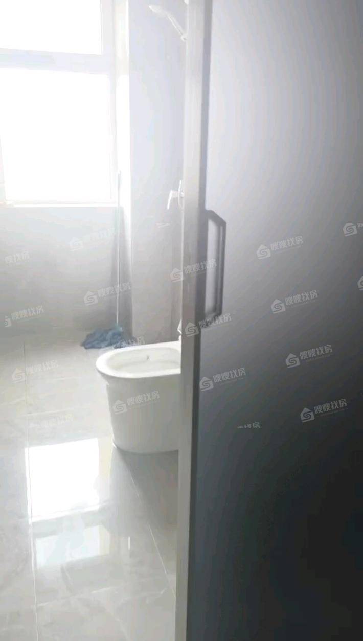三里家园3室1厅1卫116㎡