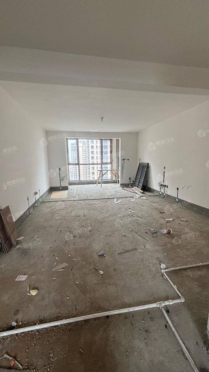 御河新城东区5室2厅2卫214㎡