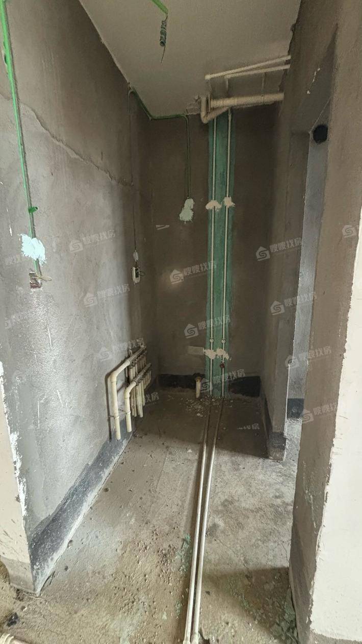 御河新城东区5室2厅2卫214㎡