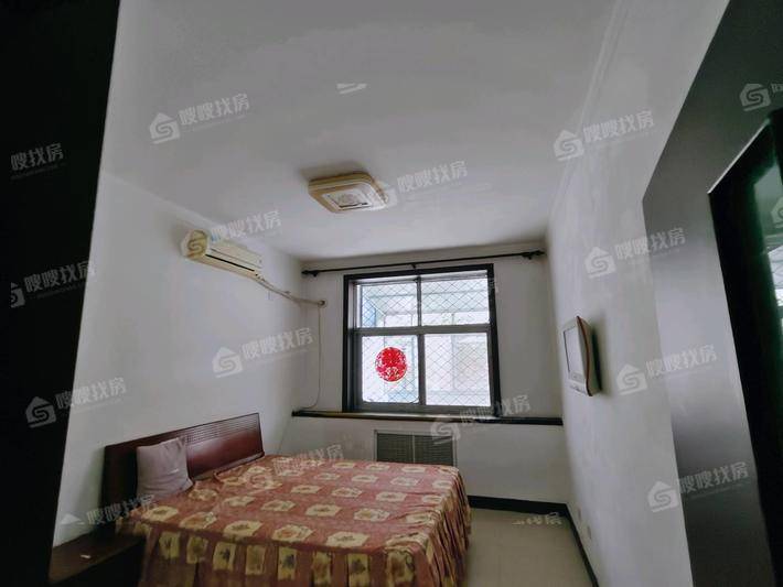 县广播局宿舍(县礼堂附近)3室2厅1卫97㎡