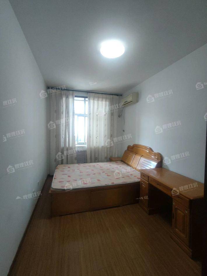 名园小区3室2厅2卫122㎡