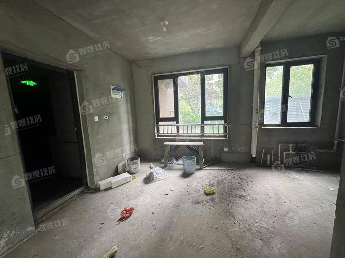 一世界书香华府3室2厅2卫135㎡