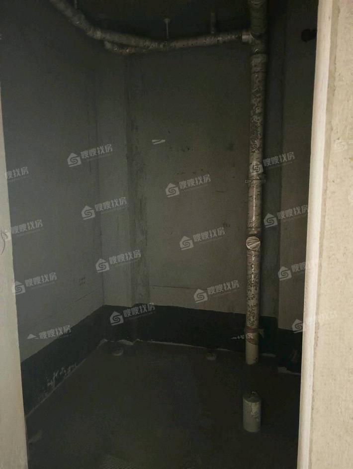 御湖公馆4室2厅2卫220㎡