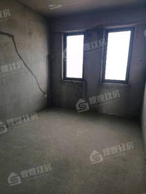 御湖公馆4室2厅2卫220㎡