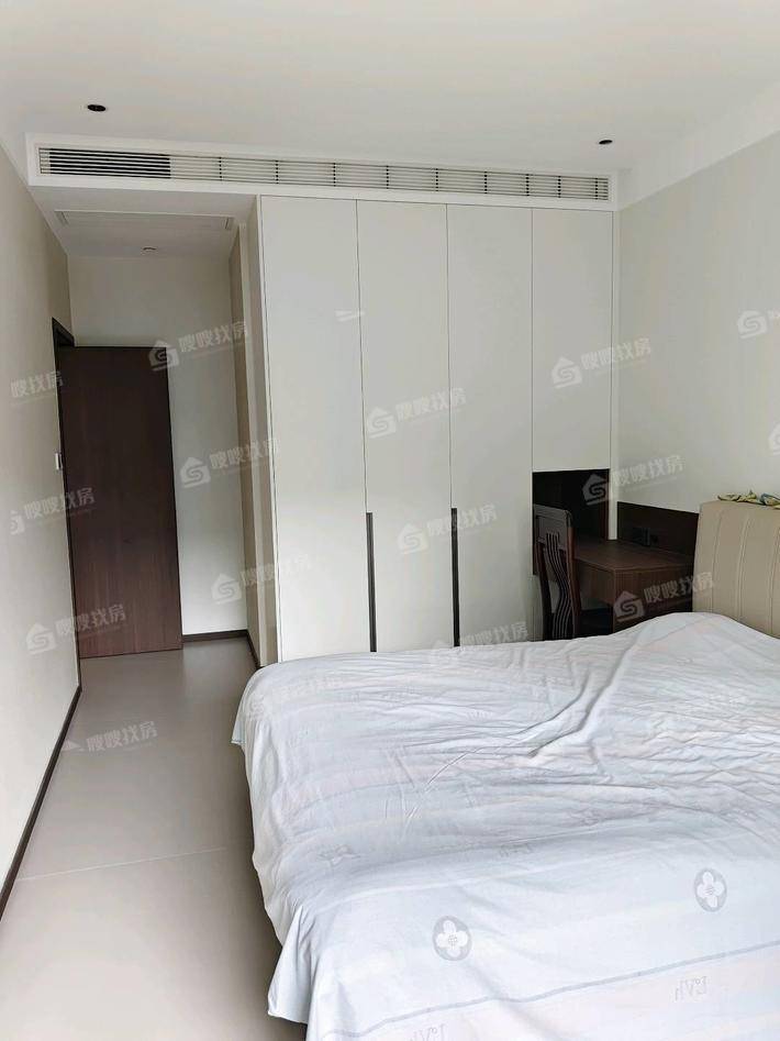 天成玉玺台二期3室2厅2卫135㎡