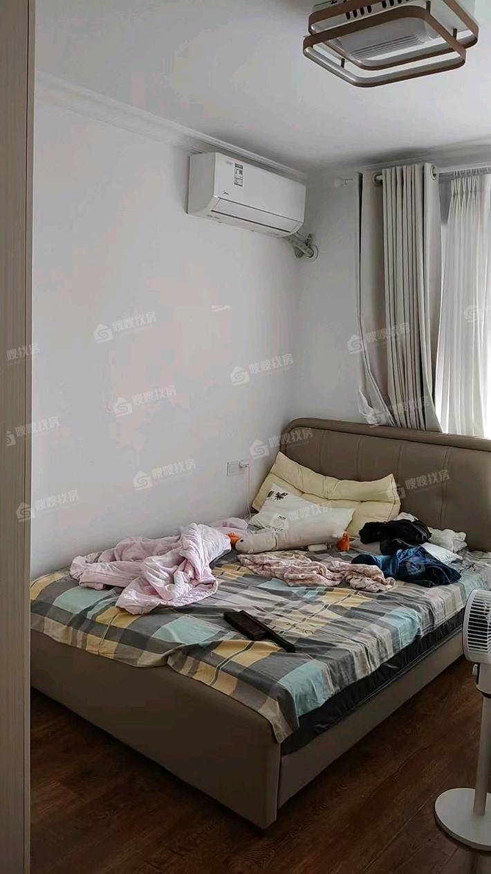 锦熙府3室2厅2卫128㎡