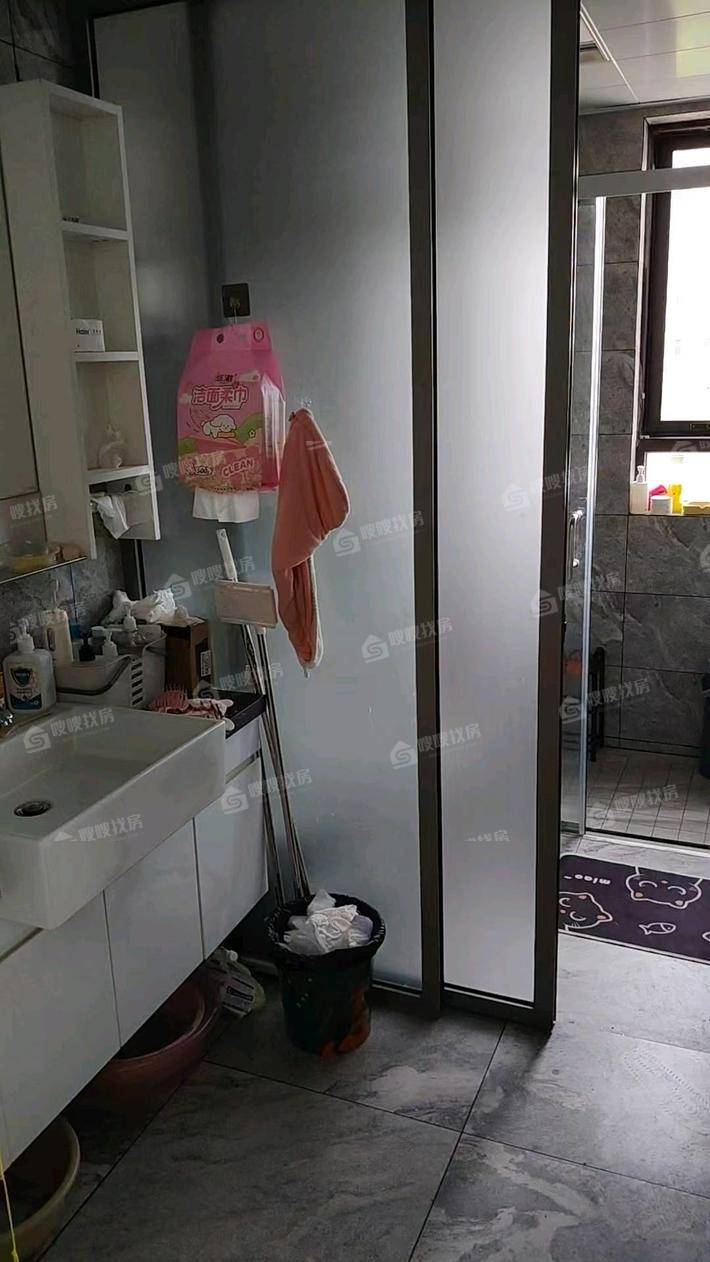 锦熙府3室2厅2卫128㎡