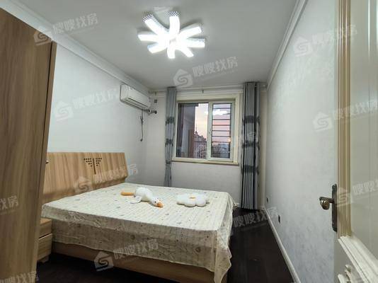 皇家壹里（C区）4室2厅2卫160㎡