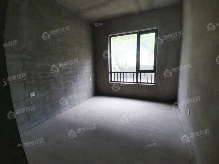 荣盛锦绣学府3室2厅2卫132㎡