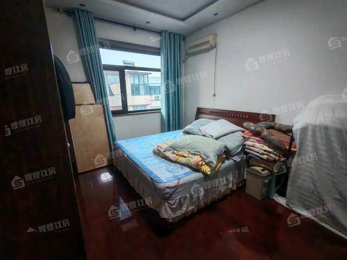顺和小区5室2厅3卫195㎡