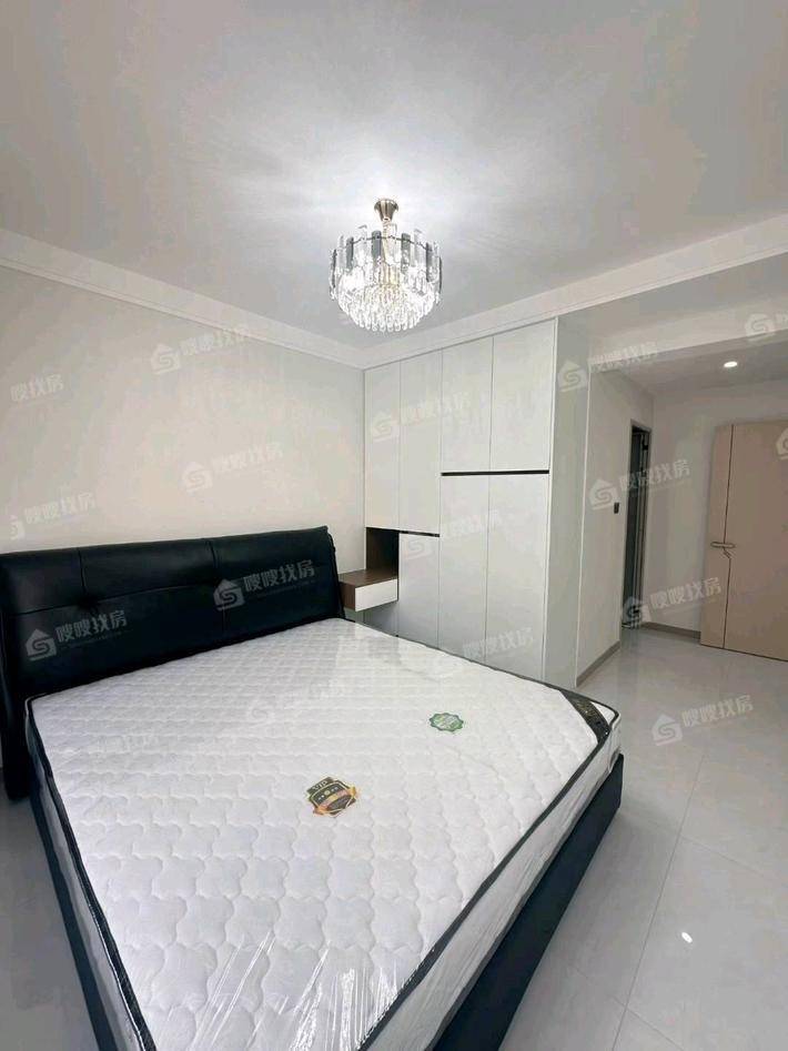 凤凰城（B区）3室2厅2卫133㎡