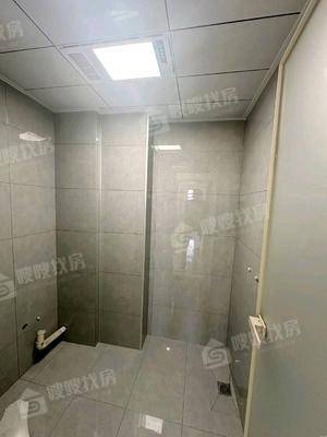 凤凰城（B区）3室2厅2卫133㎡