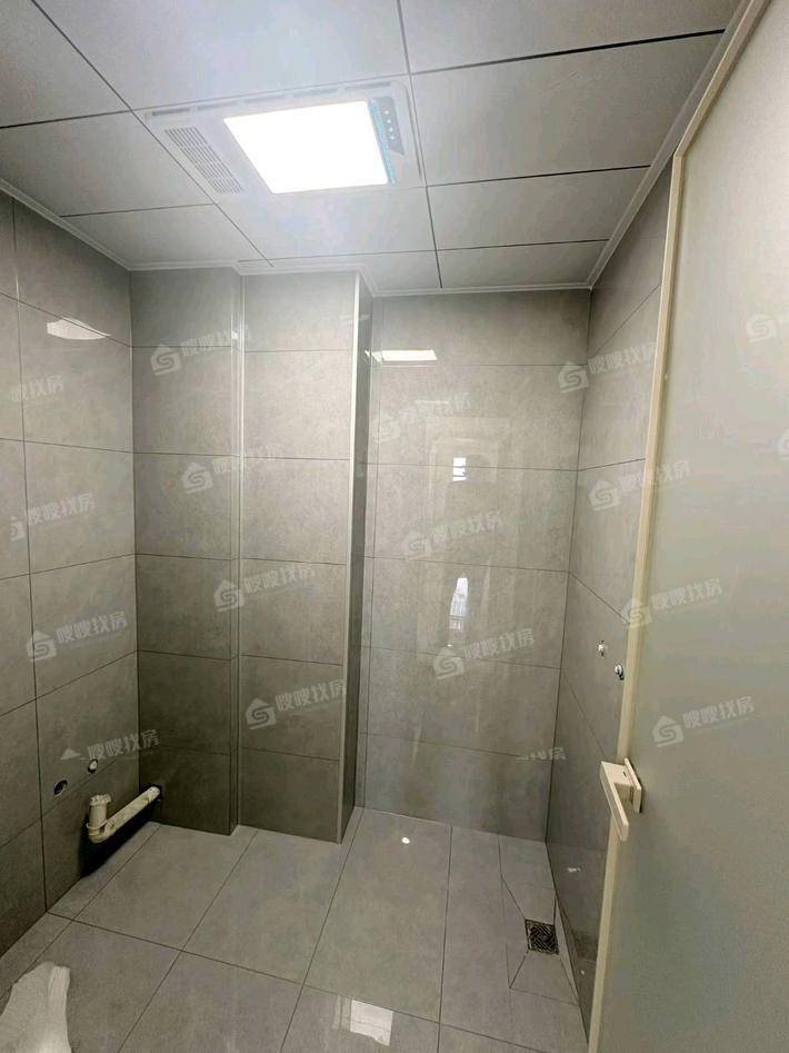 凤凰城（B区）3室2厅2卫133㎡