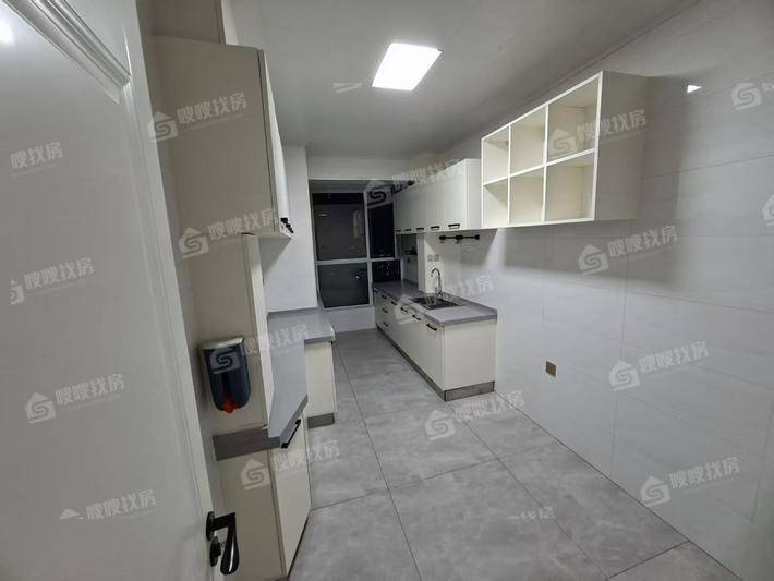 金域华城（金茂府）3室2厅2卫120㎡