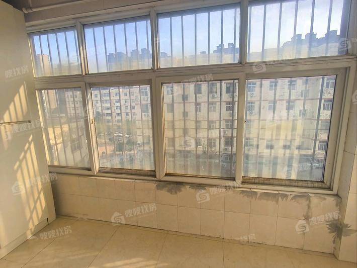 恒顺花园3室2厅2卫130㎡