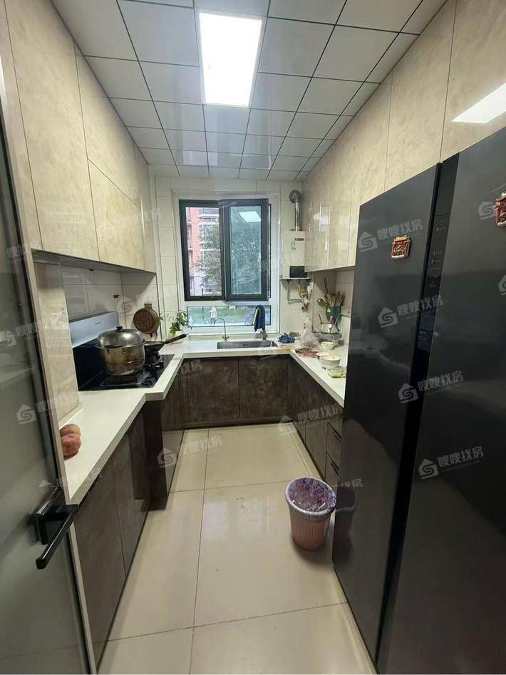 孔雀城A区3室2厅1卫126㎡